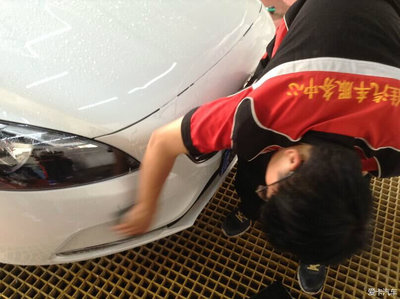 東營汽車裝飾美容--沃爾沃V40漆面鍍晶--美佳汽車服務中心